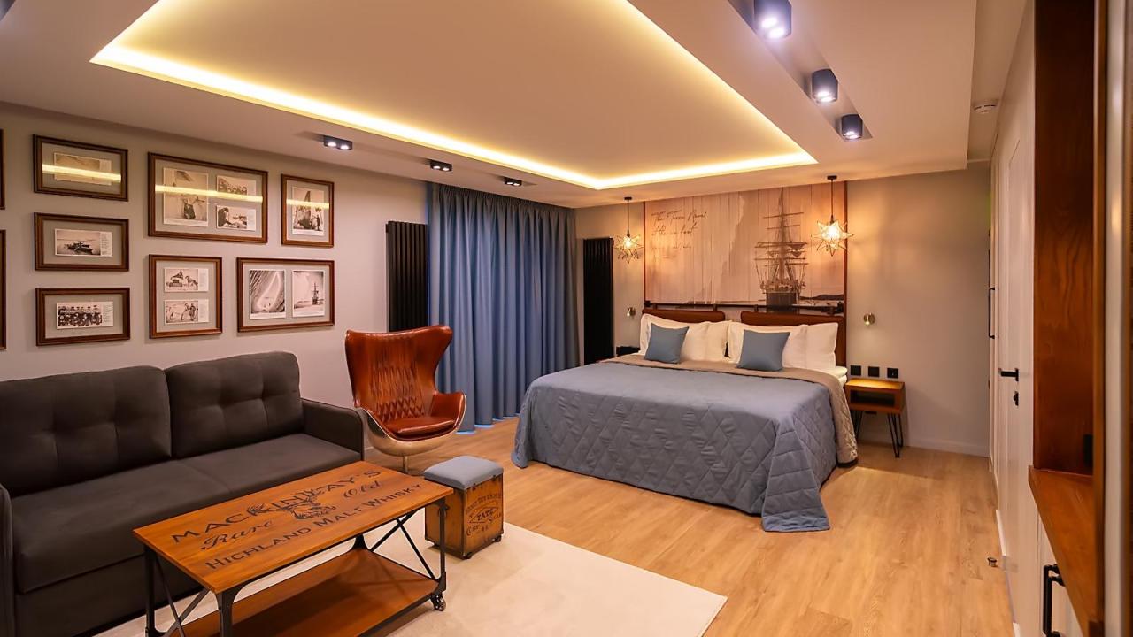 Real photos of Expedition Park Hotel