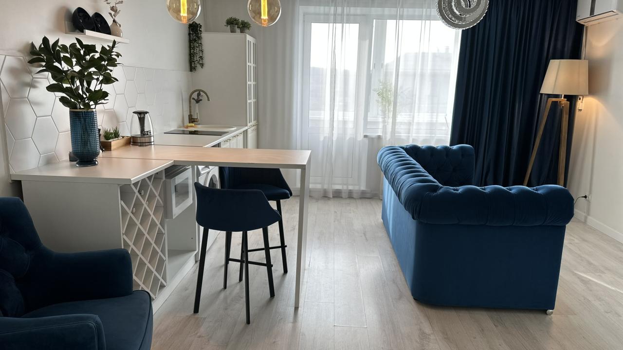 Real photos of One-bedroom apartment with designer renovation