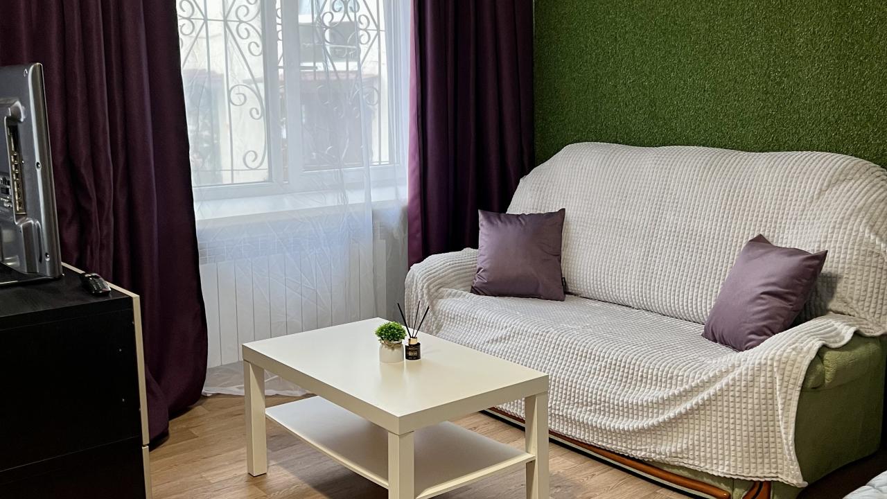 Реальные фото Cozy one-bedroom apartment a minute from the train station