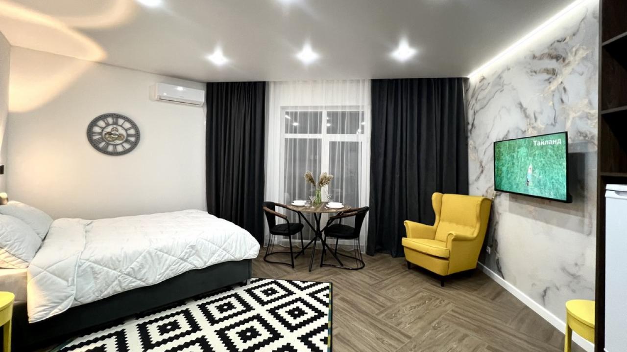 Real photos of Apartment from the company Home Hotel on Pravdy, 2