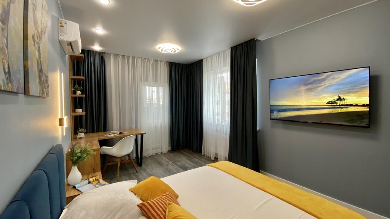 Real photos of Apartment from the company Home Hotel on Salmyshskaya