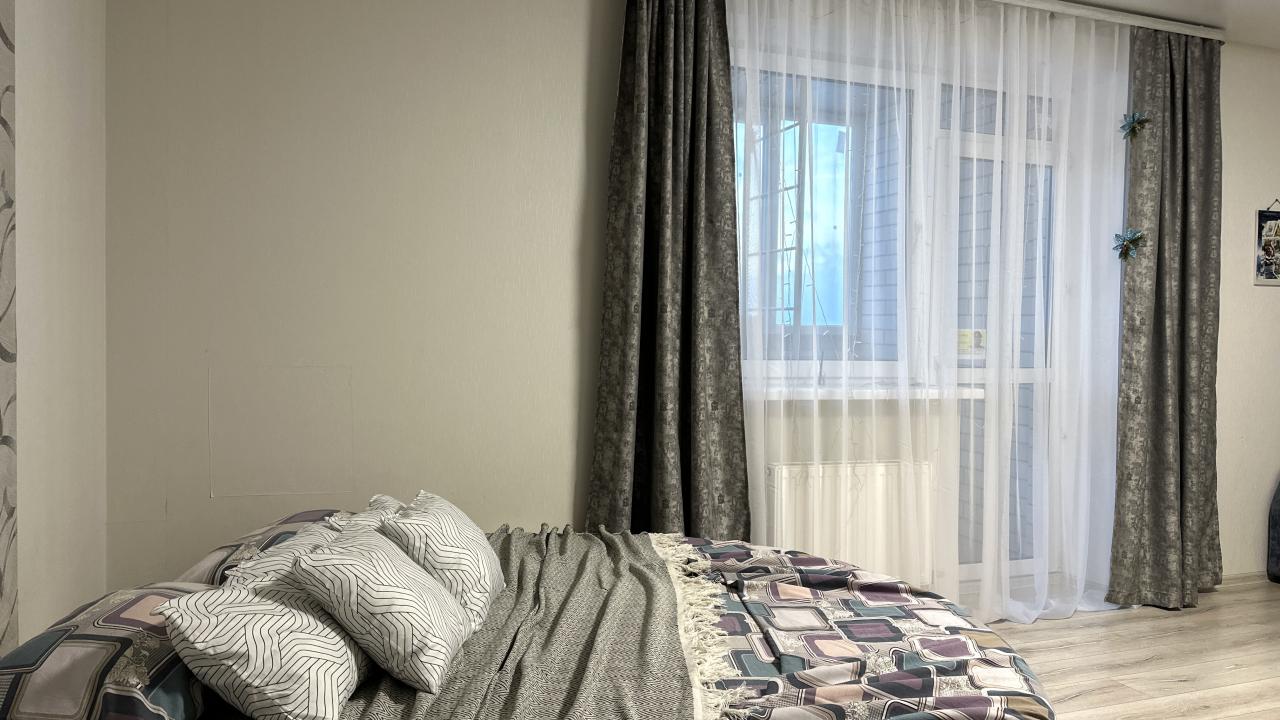 Real photos of Compass on Tavricheskaya Street