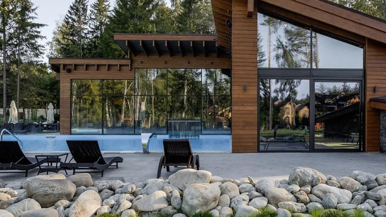 Les Art Resort (Лес Арт Резорт)