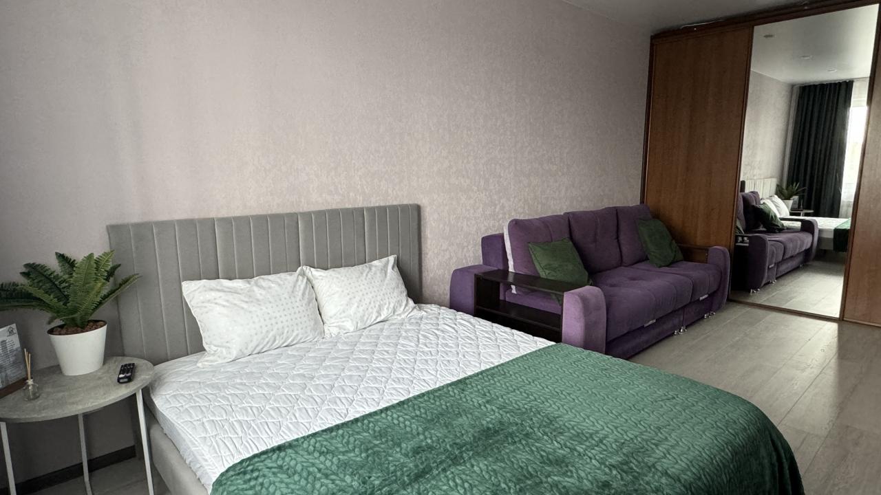Реальные фото Apartments on 36 Alexandra Matrosova Street