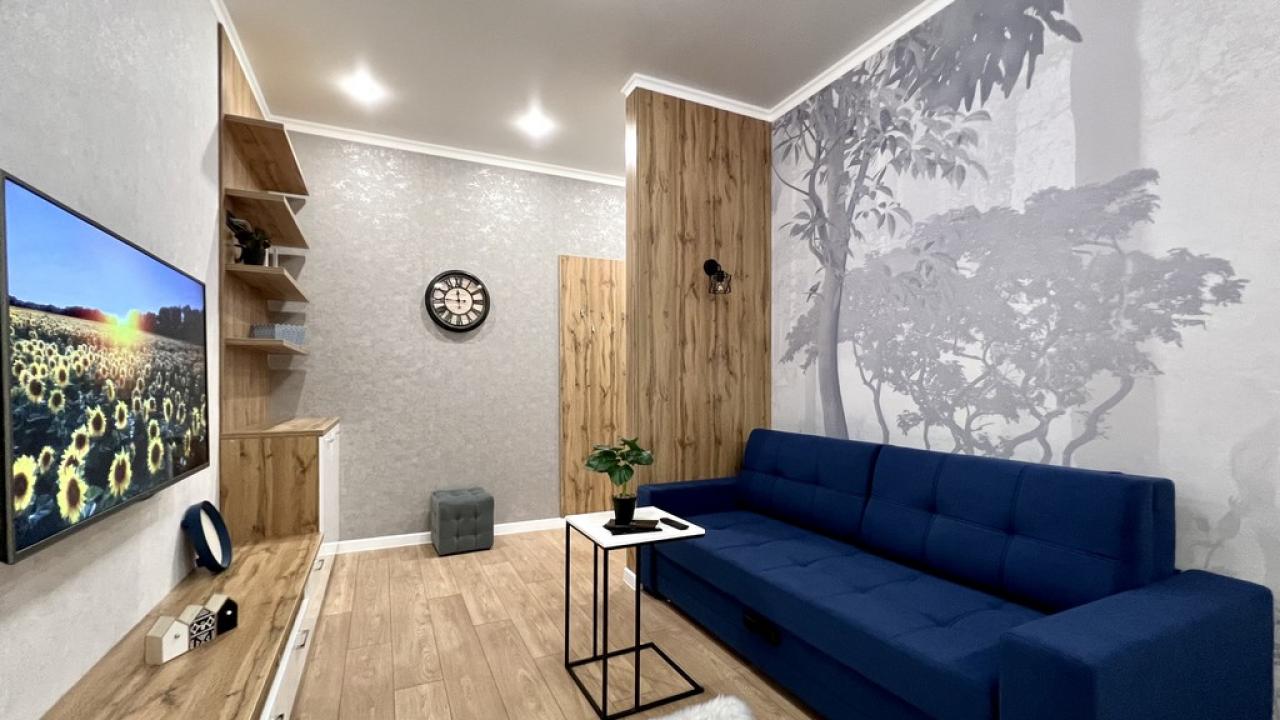 Real photos of 3 - room apartment from the company Home Hotel on Timiryazeva, 16