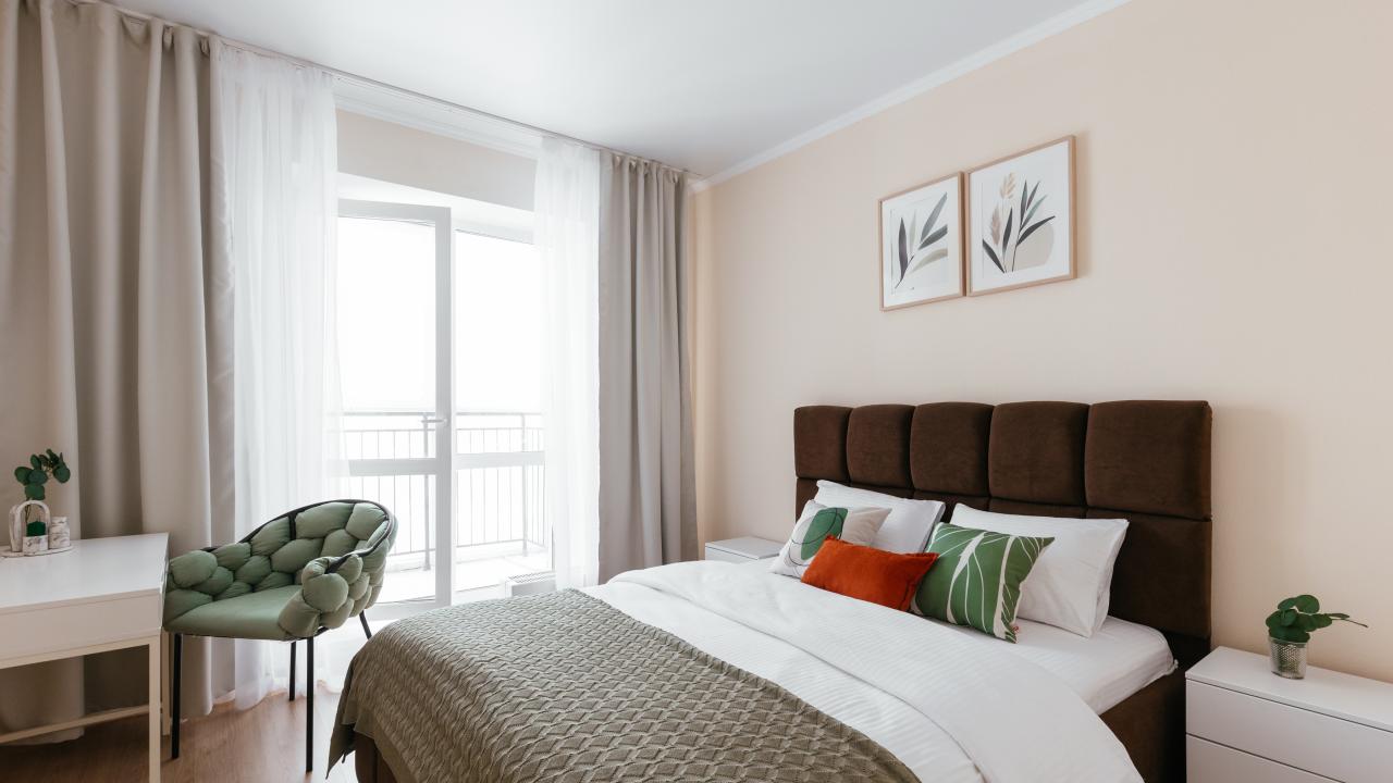 Real photos of Room Tour on Linear Street
