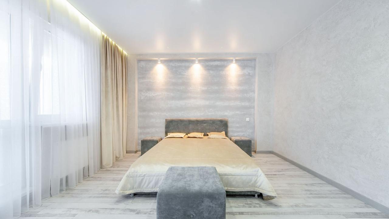 Real photos of Bulbash Apartments on Mstislavets Street 8