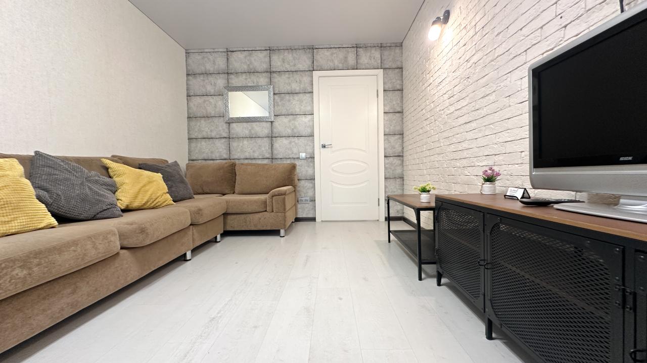Real photos of EasyRent on 38 Topolinaya Street