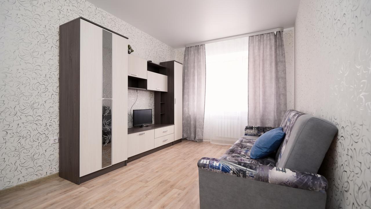 Real photos of Bravo Apartments on the 1st School passage