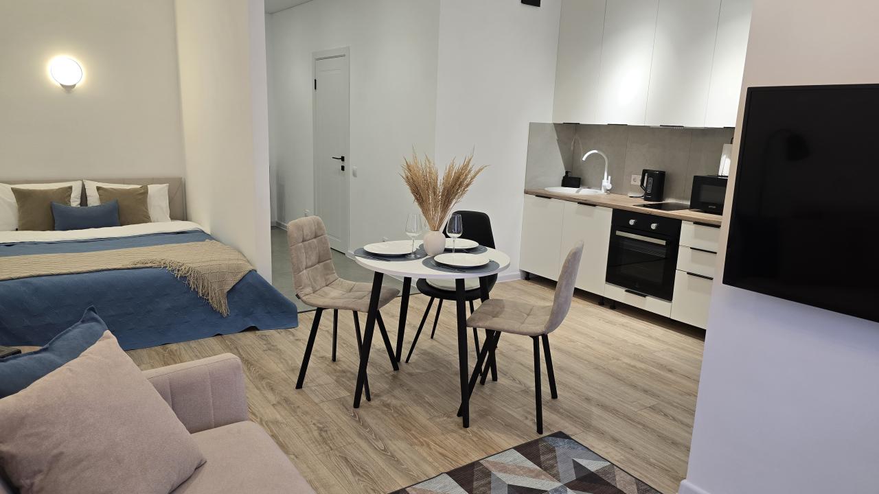 Real photos of Studio apartment on Commonwealth Boulevard 5