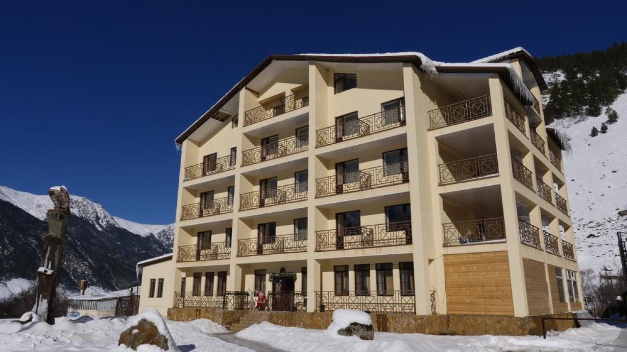 Real photos of Etikhaus (Yeti House)
