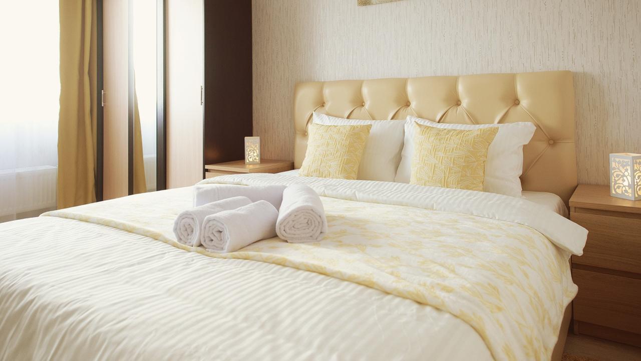 Real photos of Abri Luxe on 48V Revolutsii str.