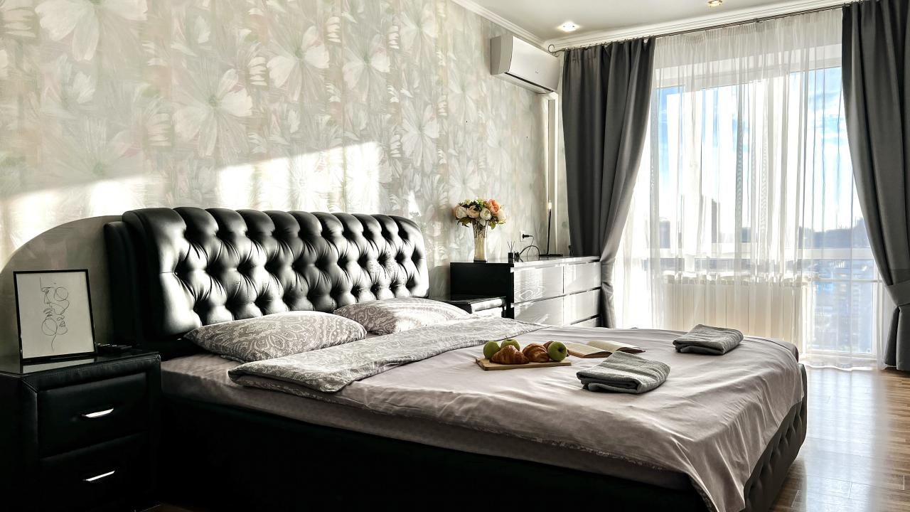 Real photos of Las Vegas Apartments at 61B Chistopolskaya