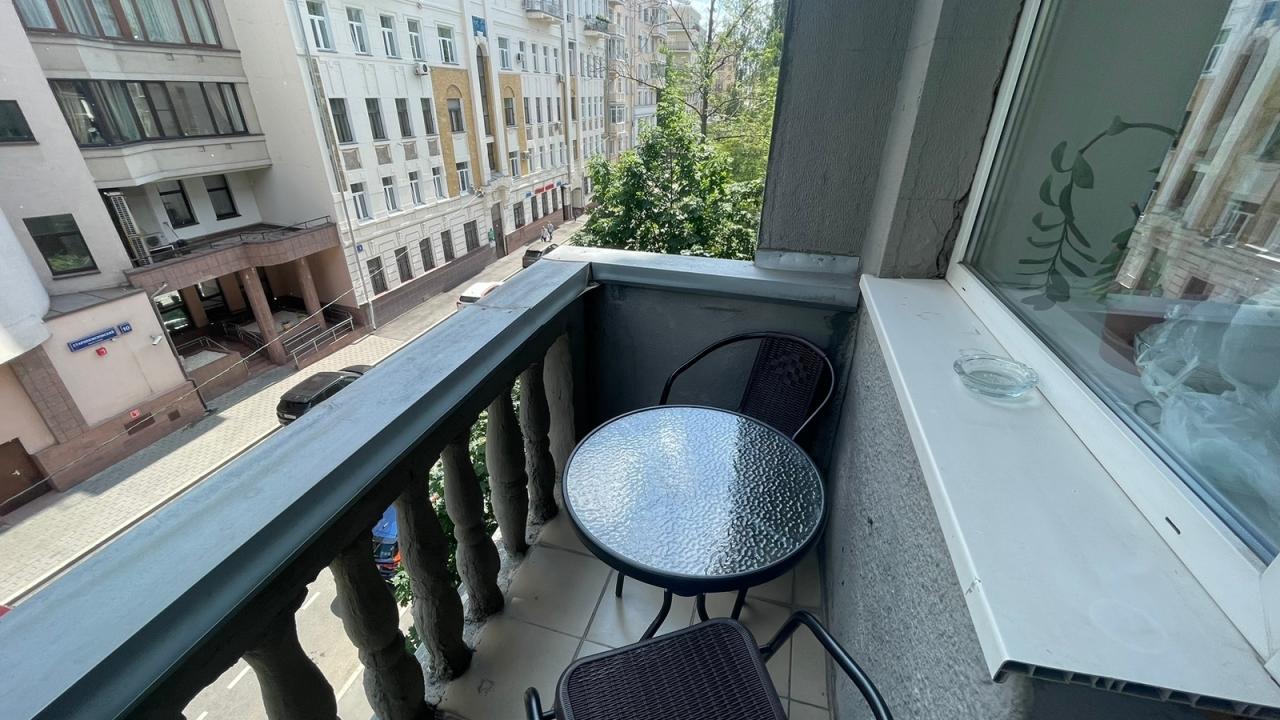 Реальные фото Tverskaya Street (Тверская Стрит) на переулке Воротниковский