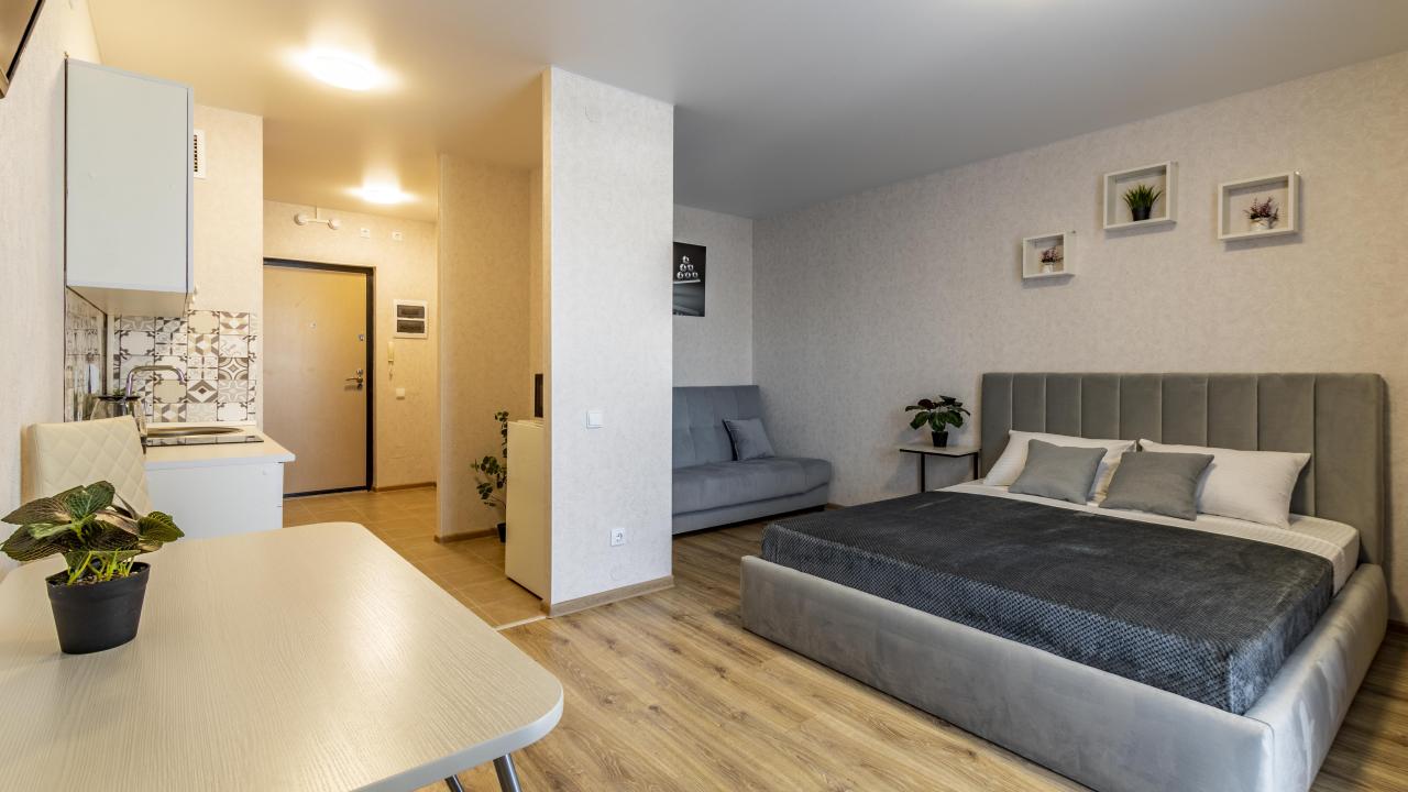 Real photos of DreamHouse on Mashinostroiteley Street 27