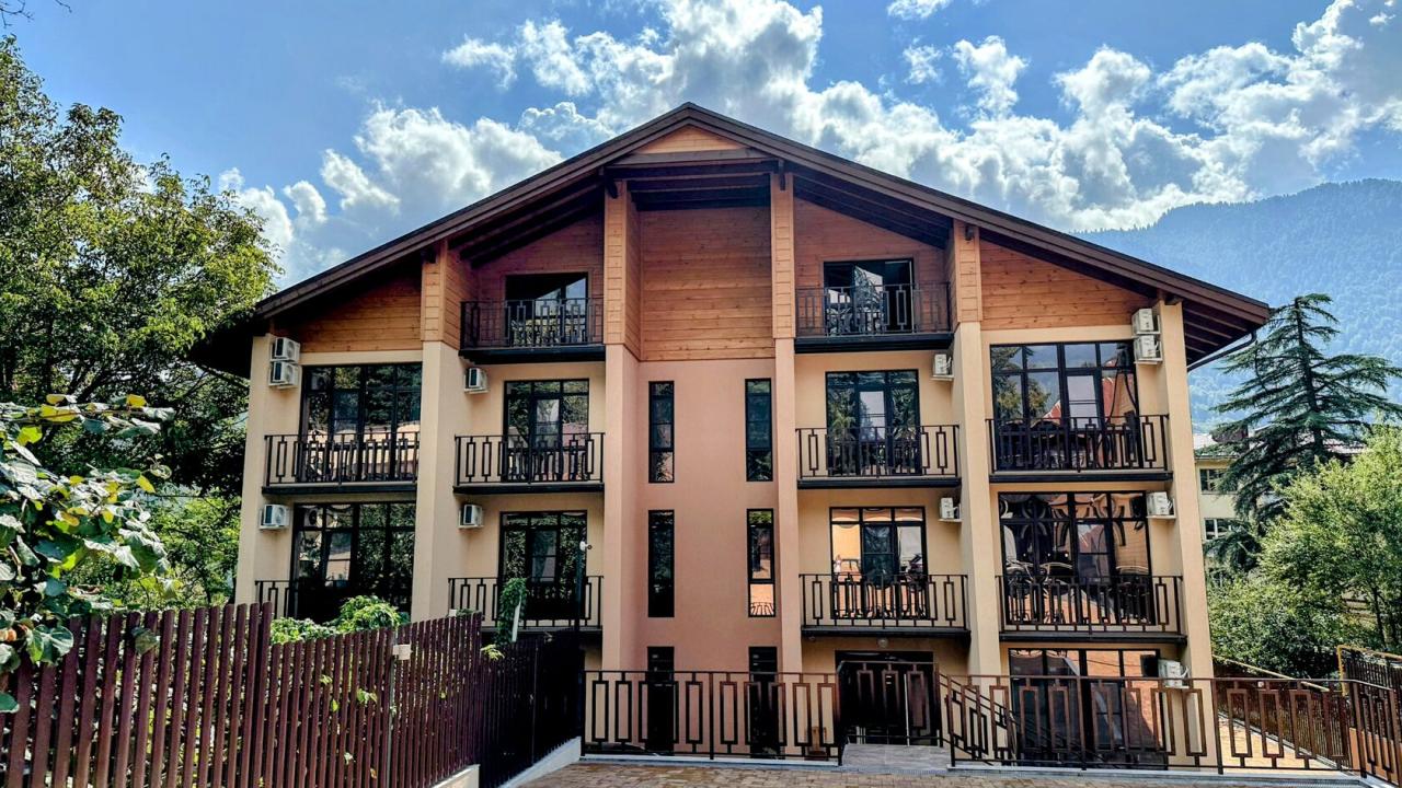 Real photos of Forrest Apartment Complex