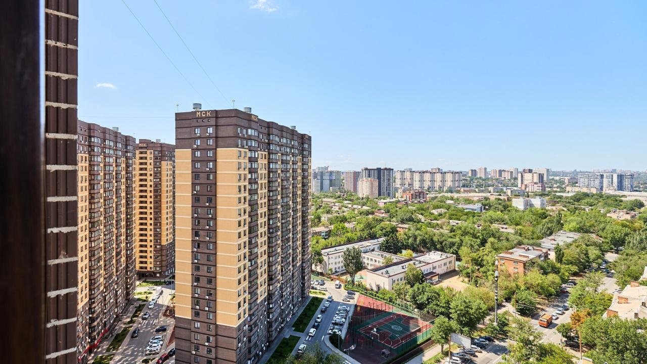 Real photos of Apartments on Larina 45x1