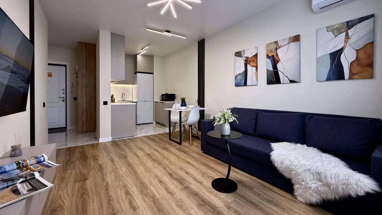 Real photos of 1-room apartment from the company Home Hotel on Avtomobilistov, 13