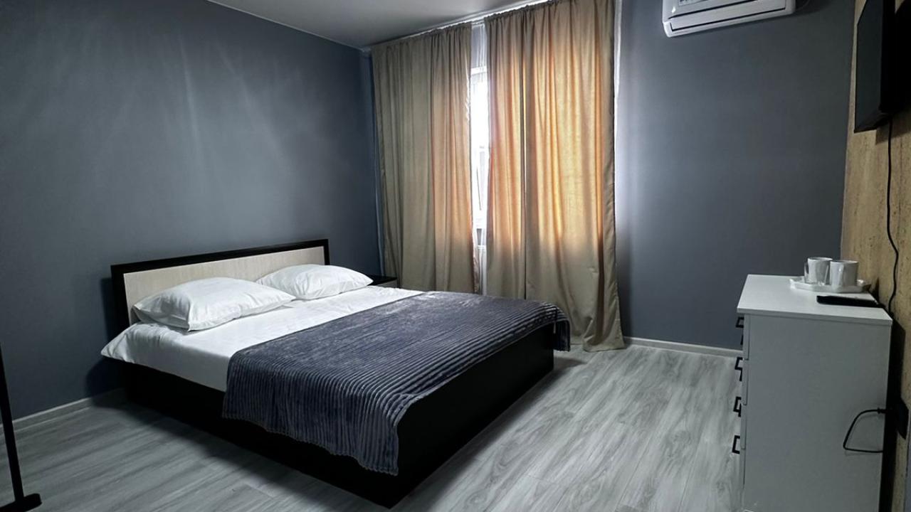 Real photos of Grey House