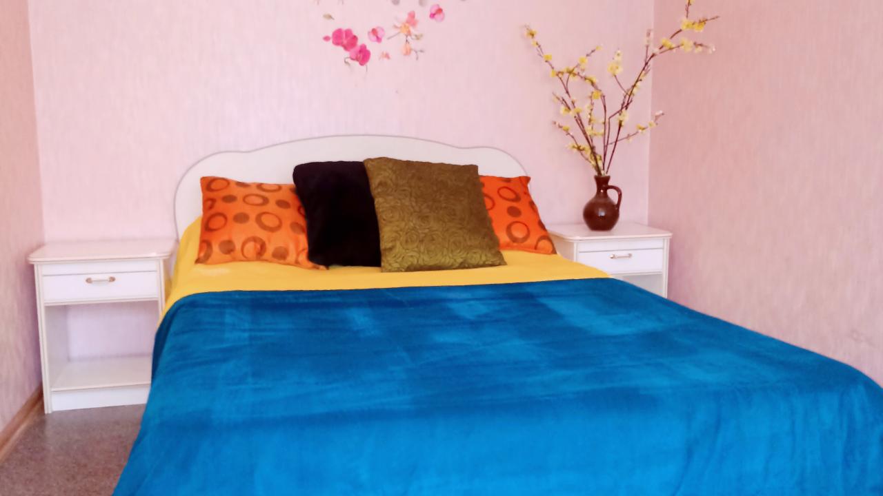 Real photos of Apartments on Volodarsky street 50
