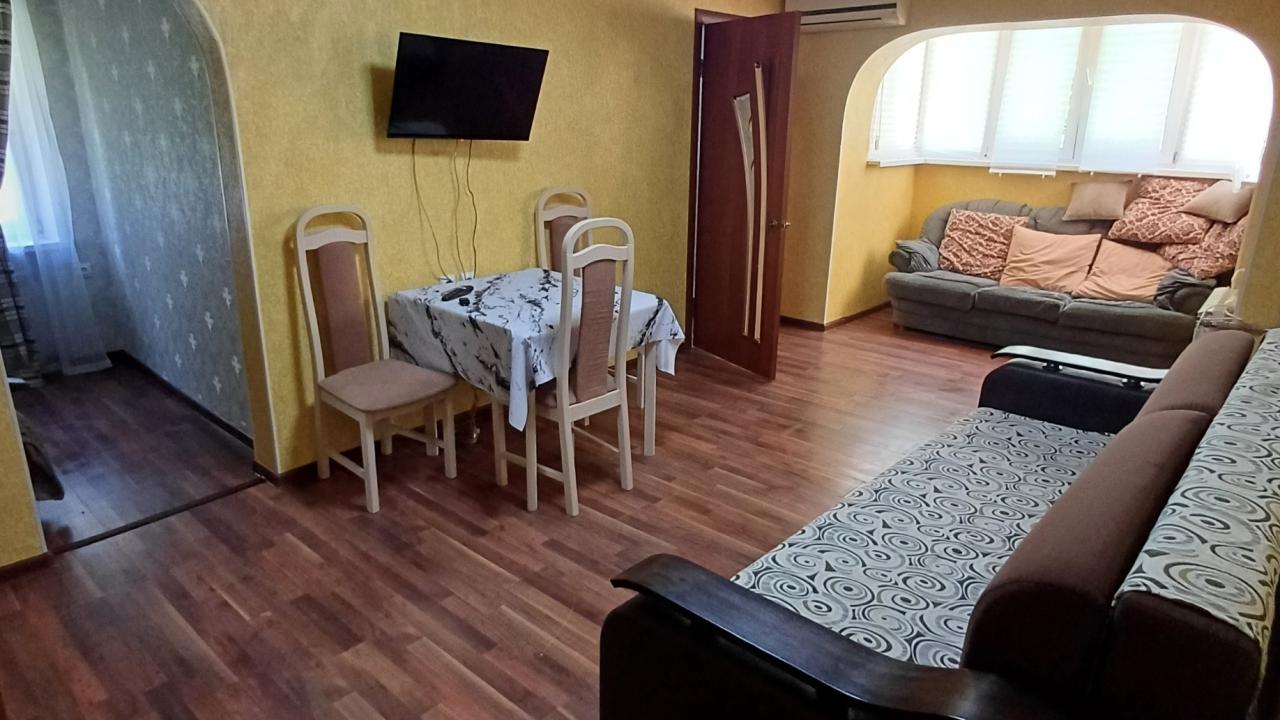 Реальные фото Апартаменты на улице Конституции СССР 36
