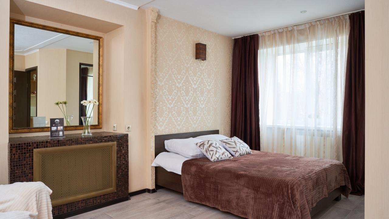 Real photos of Good night on Elizarov 43
