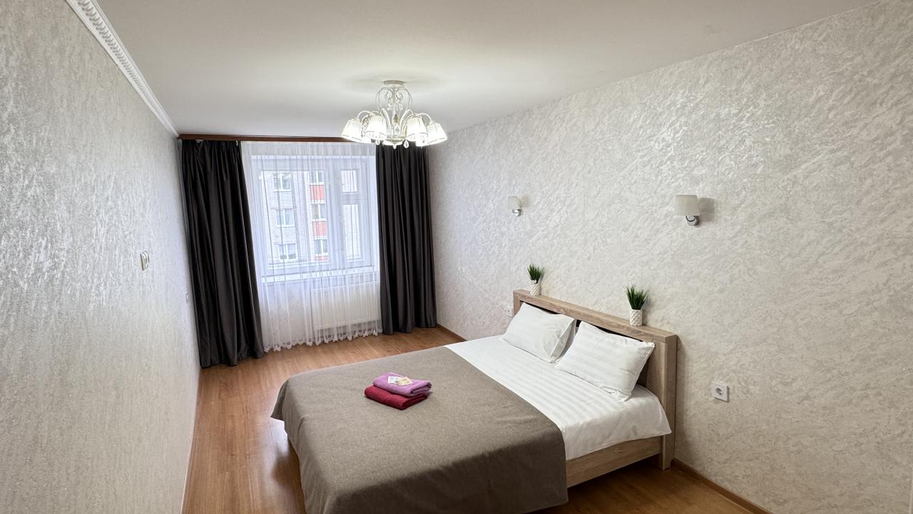 Реальные фото Large 2-room apartment on Gladkova 26