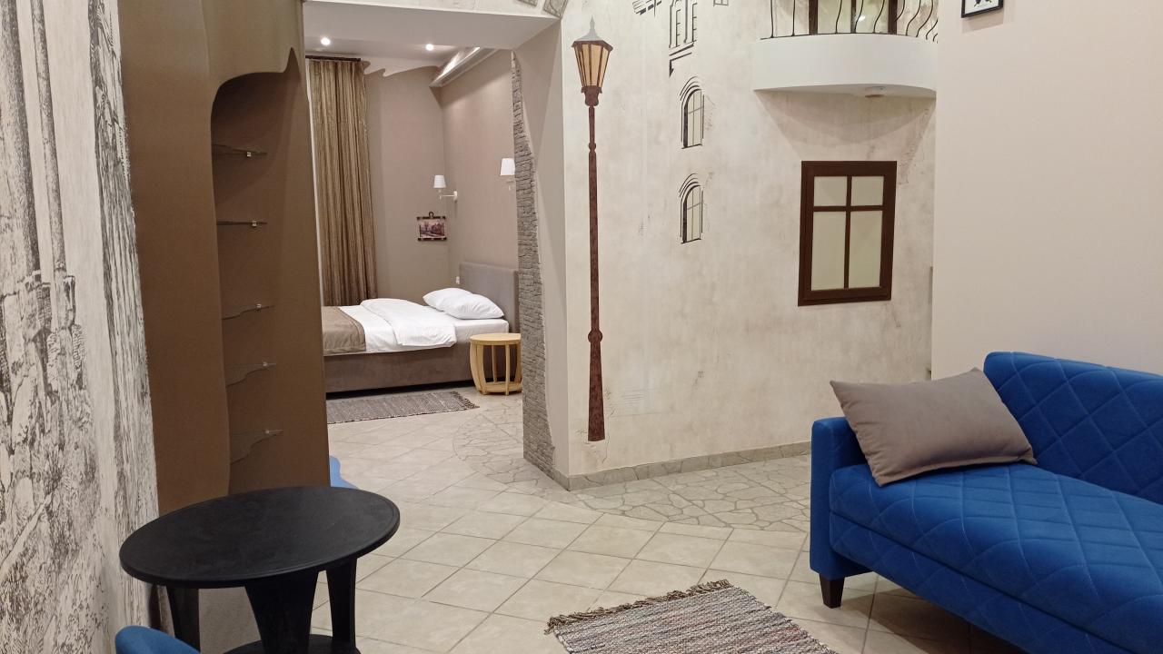 Real photos of Apartment House on Cathedral Square 11