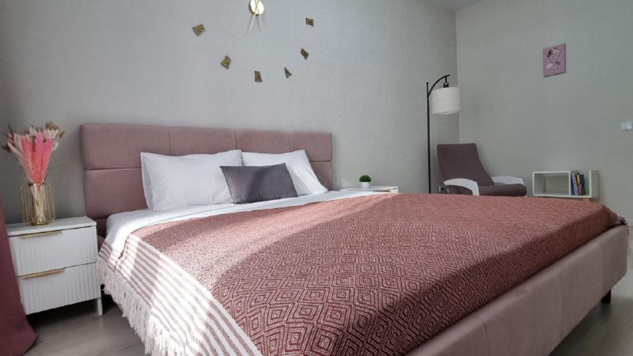 Real photos of Apartments on Garshina street 25