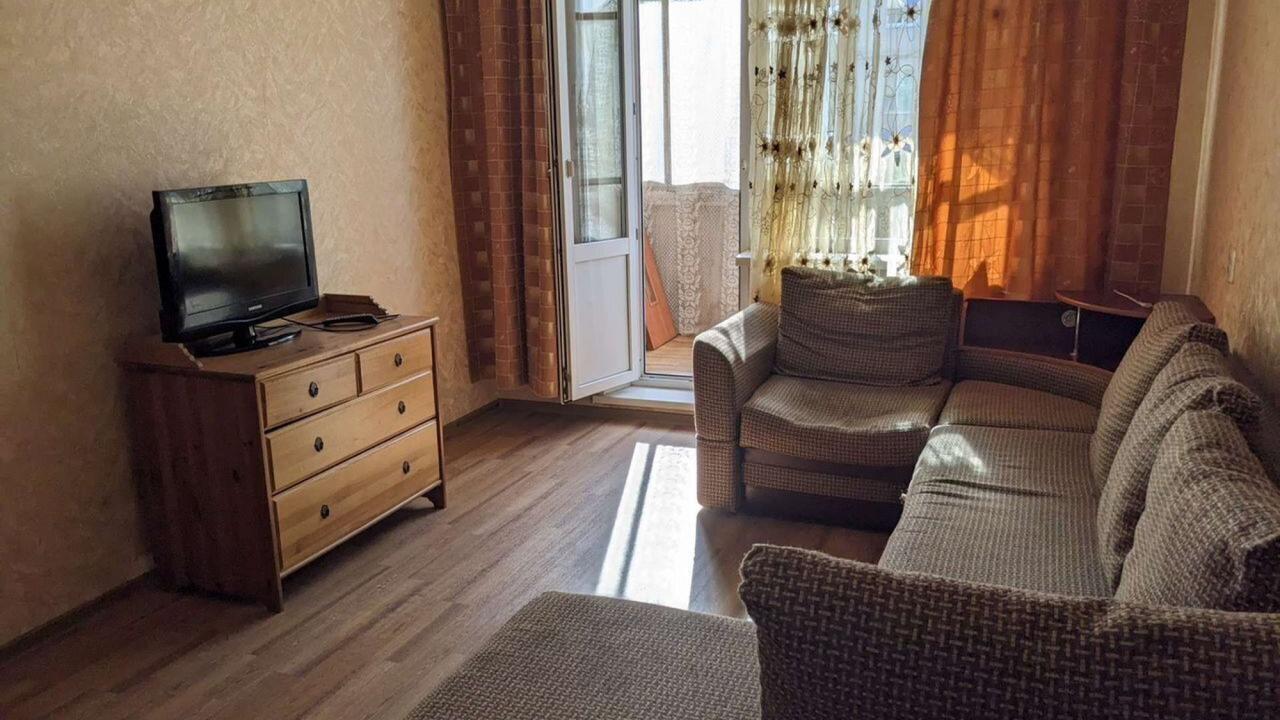 Real photos of Apartments on the street of Prospectors 40A
