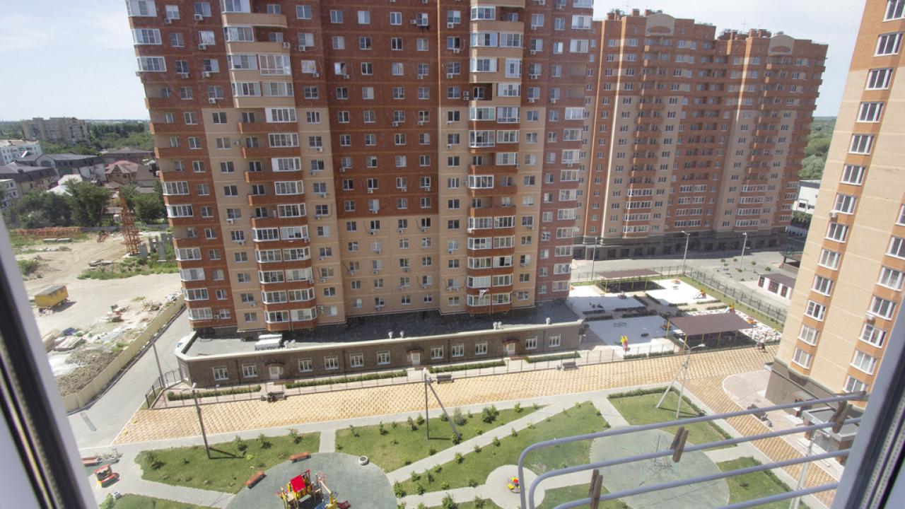 Real photos of Green FOX on Latysheva 3E/1