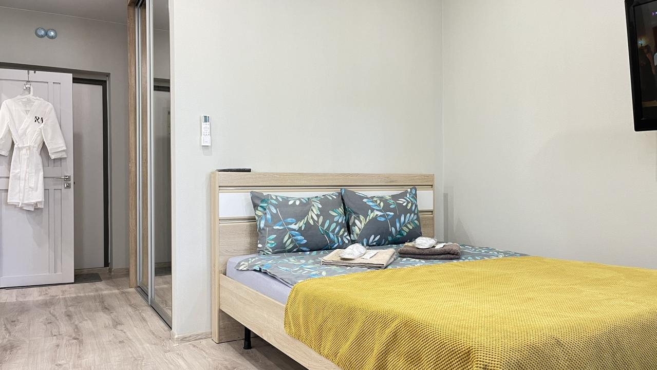 Реальные фото Romlex Apartments (Ромлекс) на улице Героев Сталинградской битвы 1
