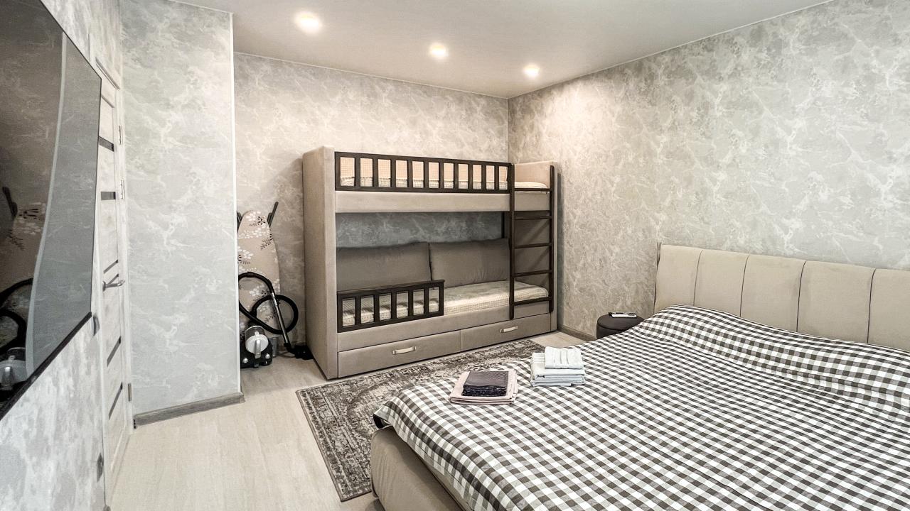 Real photos of Apartments on 65th Anniversary of Victory Street 1/16
