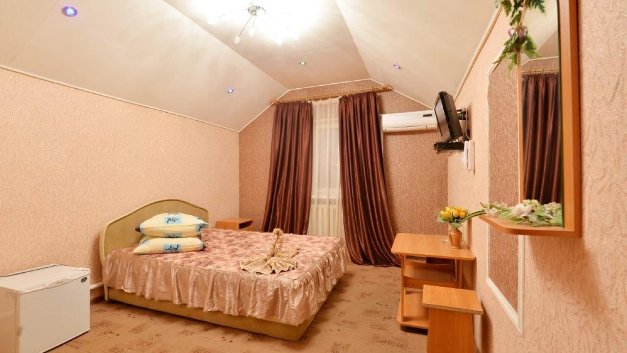 Real photos of Gostinyi dvor Maiami