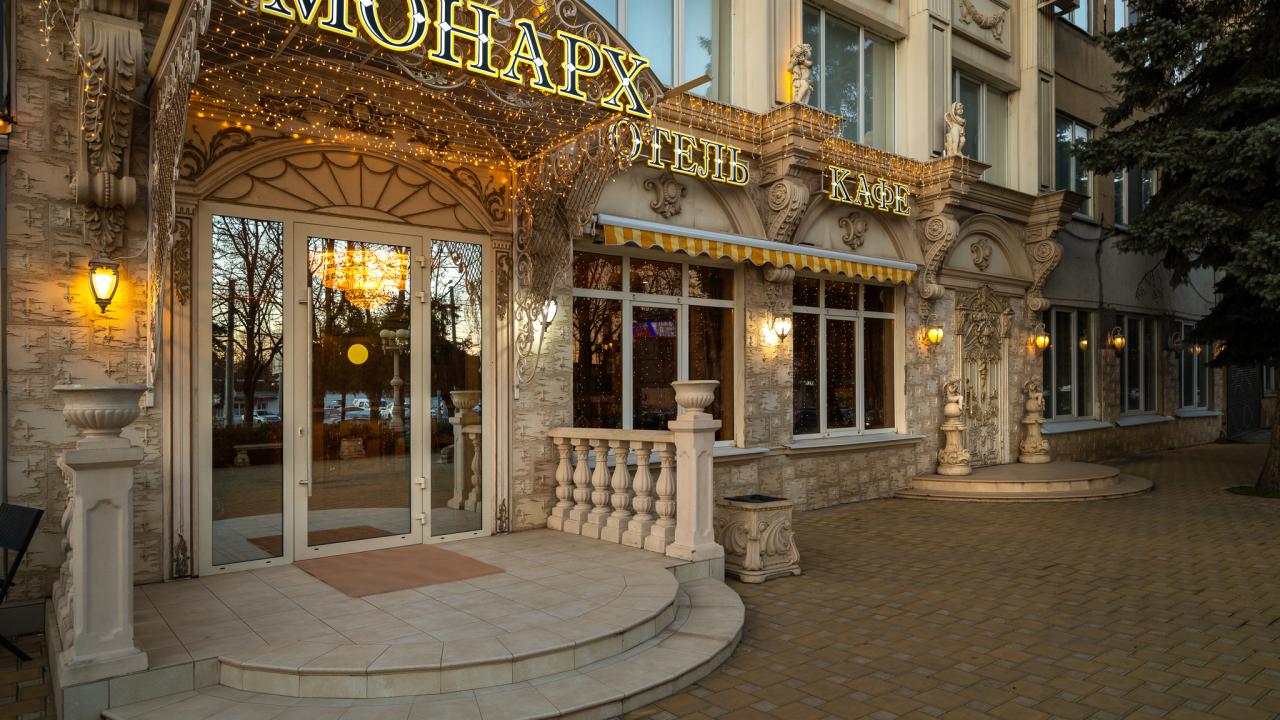 Real photos of Monarch
