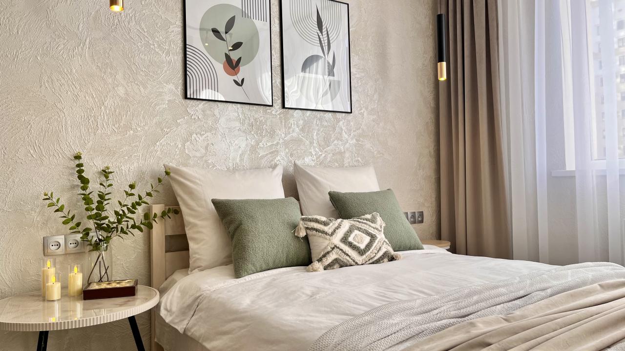 Real photos of Sunny Glare apartment on Krymskaya Vesna Street, building 9, building 1