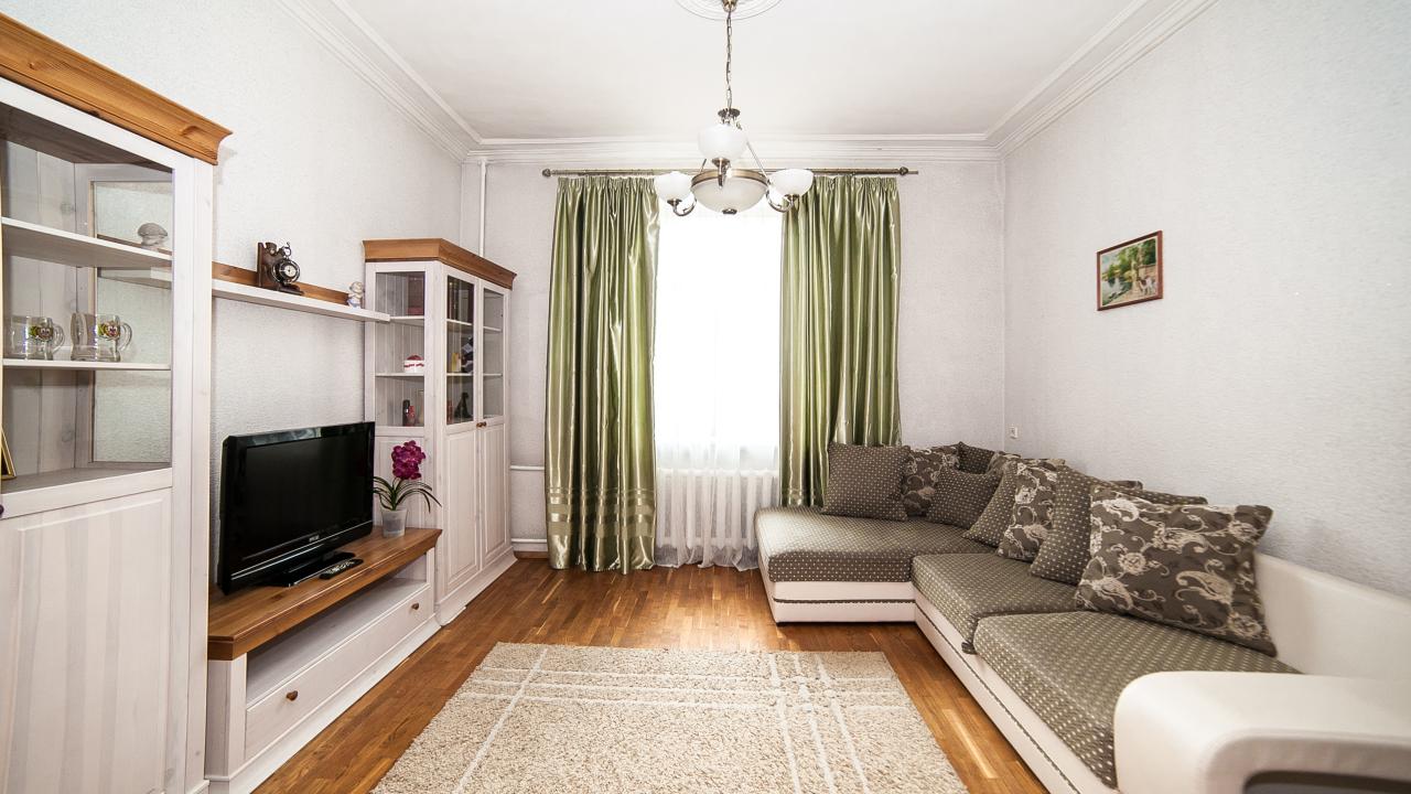 Real photos of Apartments for you on Zakharova Street