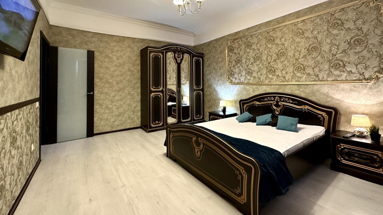 Real photos of Apartment from the company Home Hotel on Mira, 3/2