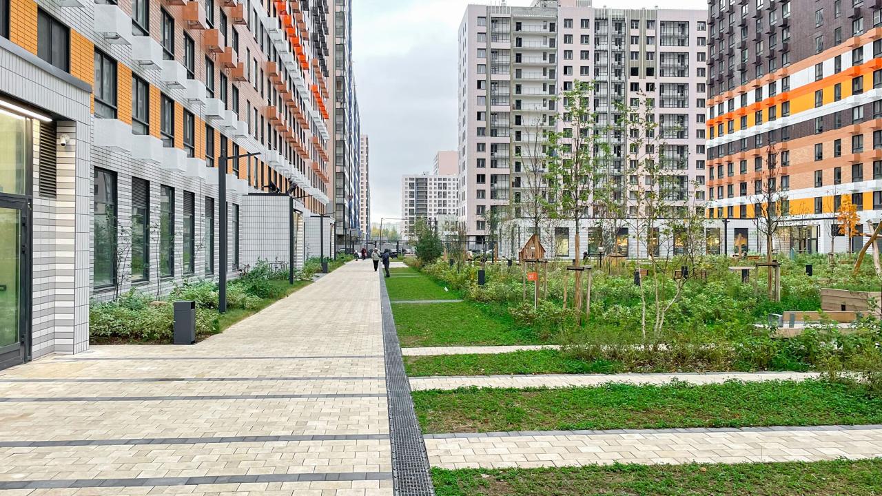 Real photos of Sunny Days (Sunny Days) on 72A Lublinskaya Street, building 2