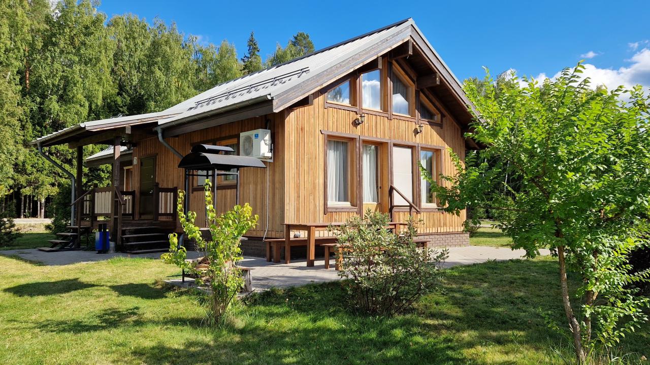 Real photos of A1 cottage at the recreation center Novosti Park
