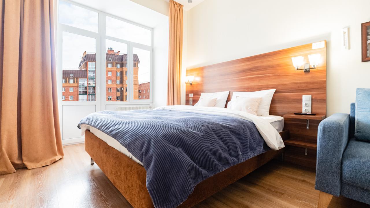 Real photos of Petrovsky apartments on Kartashova street 3