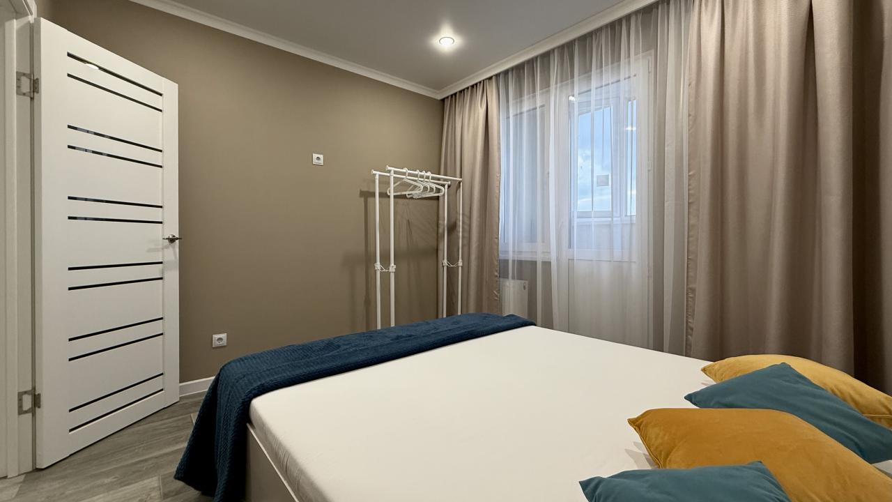 Real photos of Apartment from the Home Hotel company on Avtomobilistov street, 13