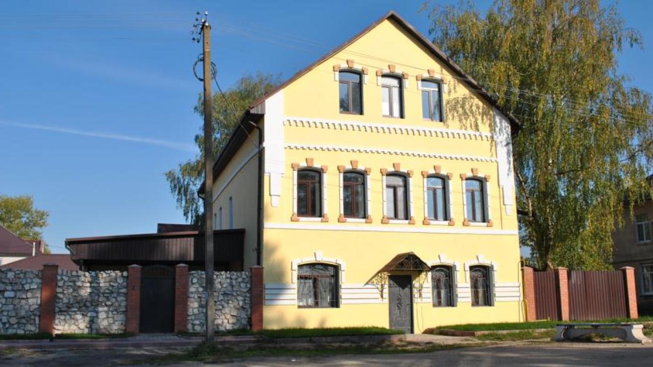Real photos of Osobnyak na Karla Marksa