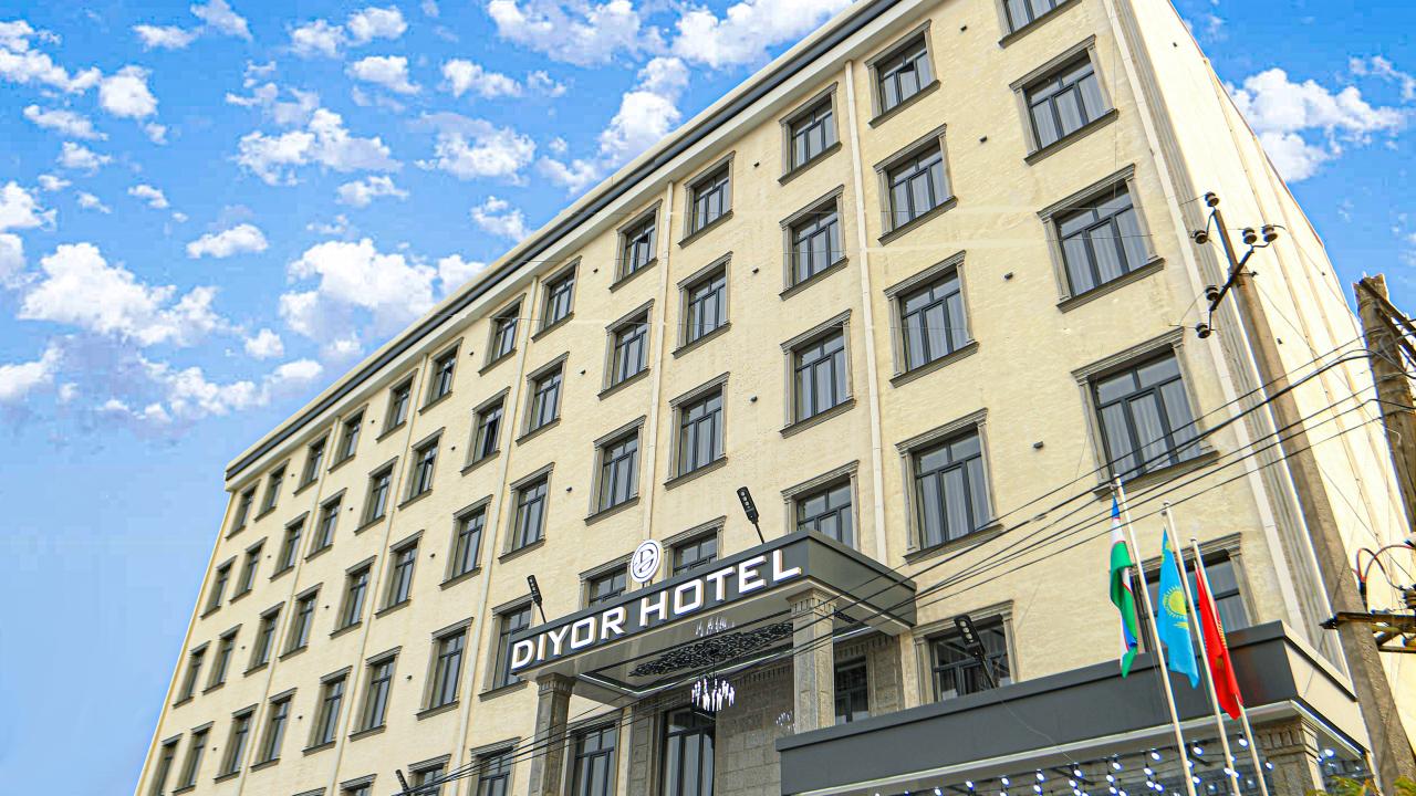 Real photos of Diyor