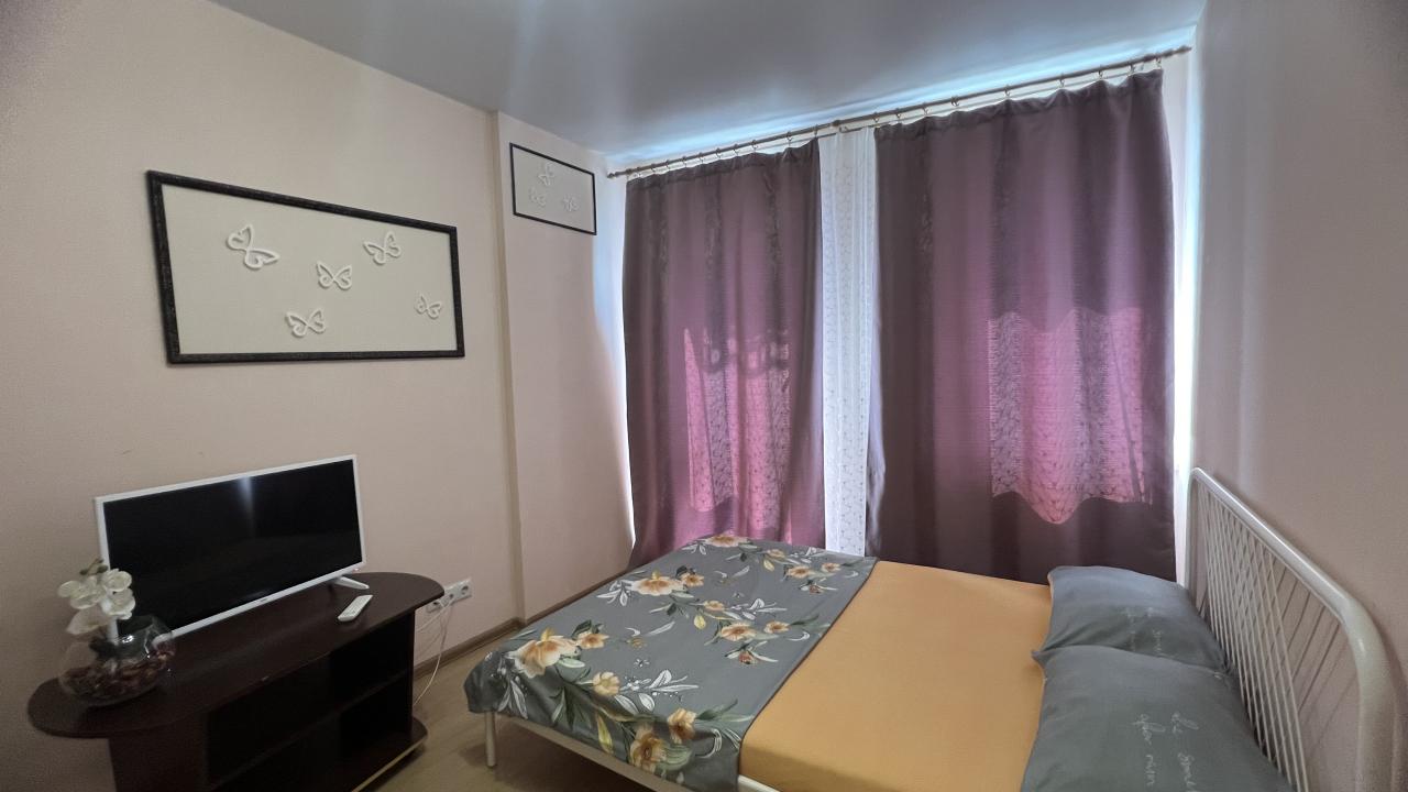 Реальные фото АлексХоум на улице 9 Мая 21к2