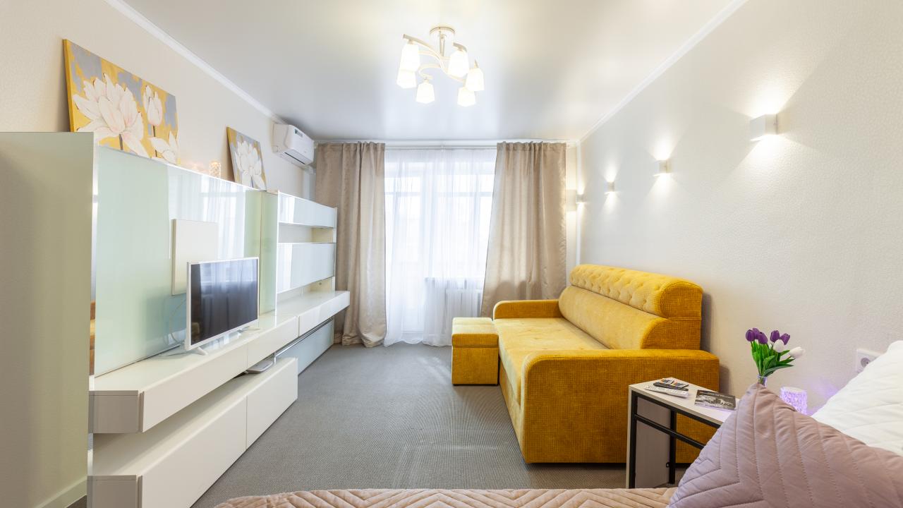 Real photos of The upper room on Lunacharsky 58