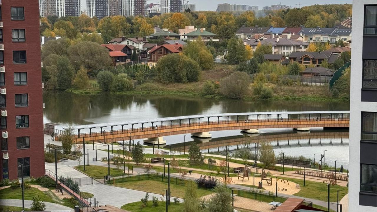 Реальные фото Современная студия с видом на реку