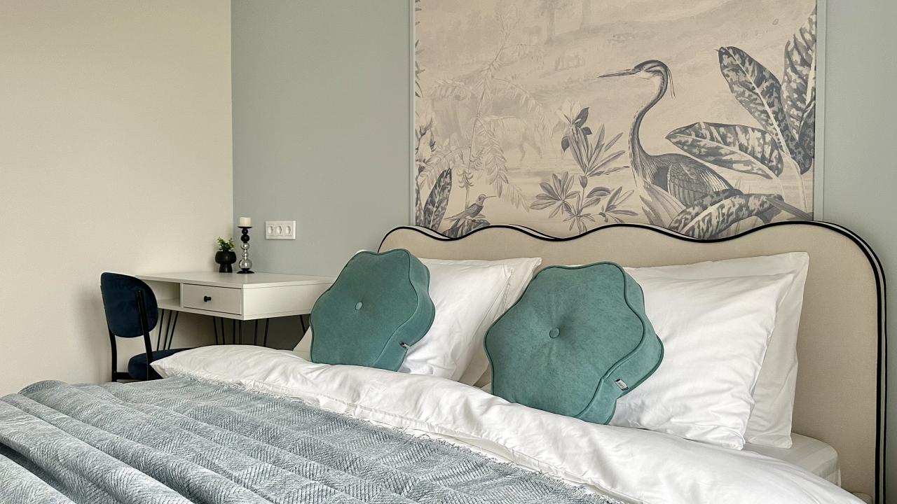 Real photos of Apartments in a Business class building in the Center of Kazan + private Parking