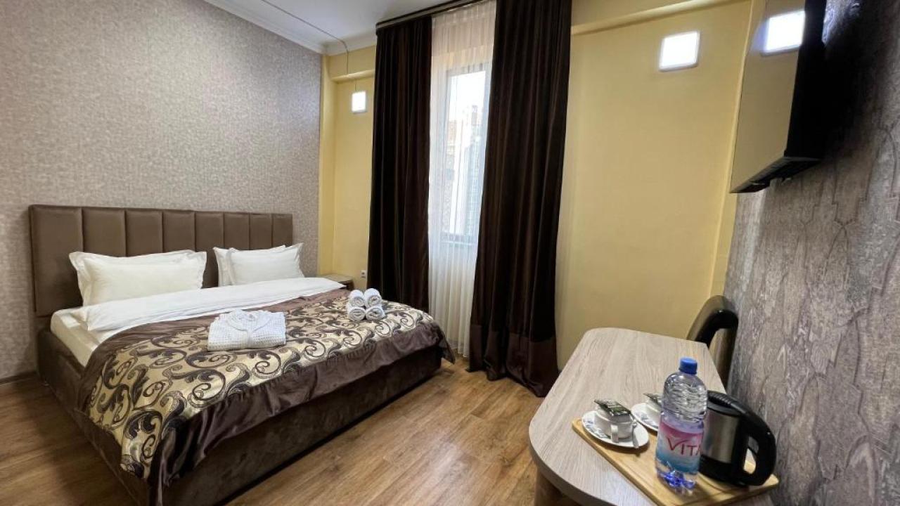 Реальные фото DeLuxe Plaza (Делюкс Плаза)