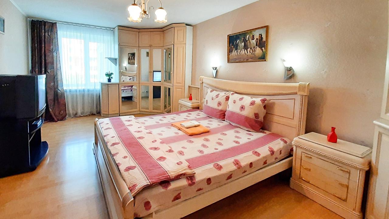 Real photos of Apartments on Narodnaya street 16